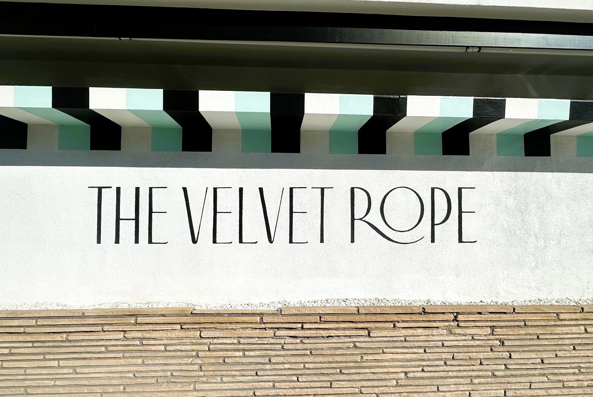 The Velvet Rope stays true to mid-century design in Palm Springs. @Barbara Redding